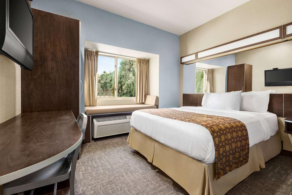 Microtel Inn & Suites by Wyndham Woodstock/Atlanta North photo 14