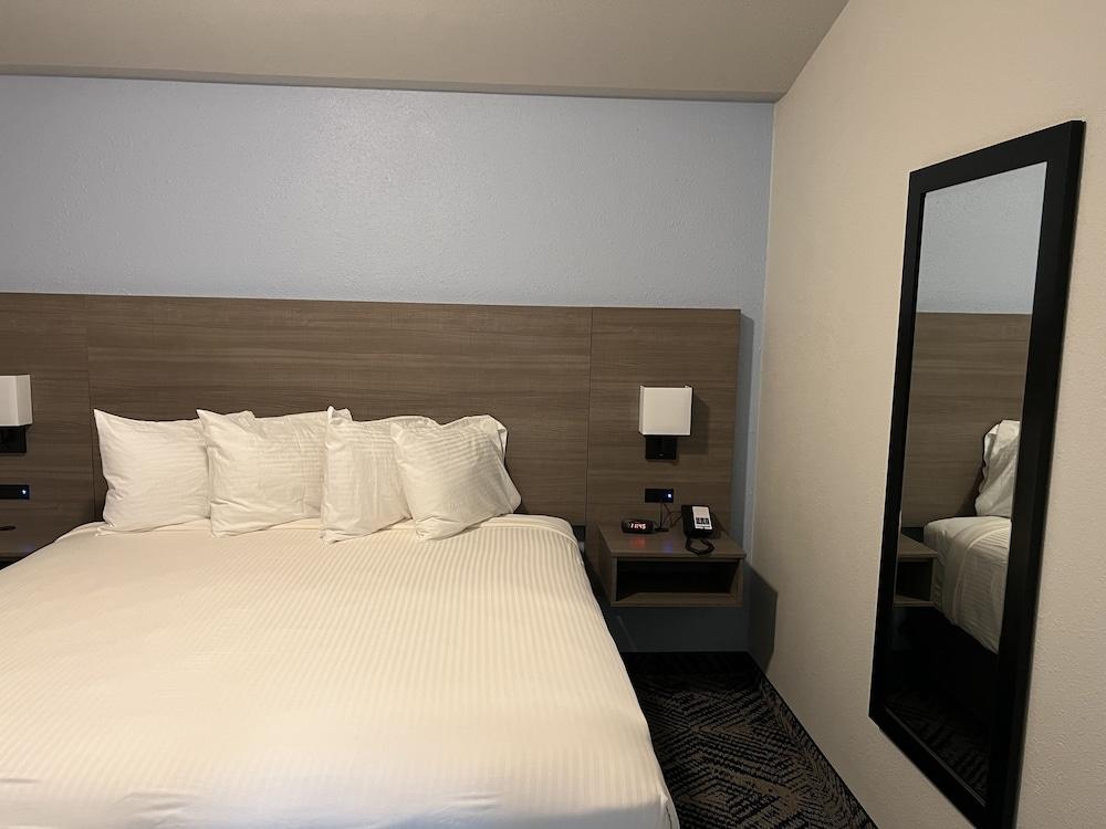 Garden Inn & Suite photo 8