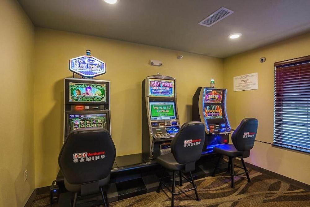Cobblestone Inn & Suites - Altamont photo 15