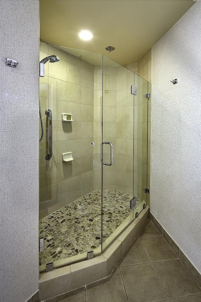 DoubleTree by Hilton Hotel Modesto photo 25