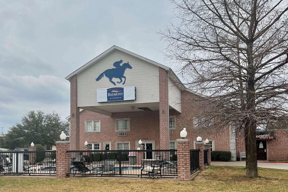 Baymont by Wyndham Willow Park photo 1