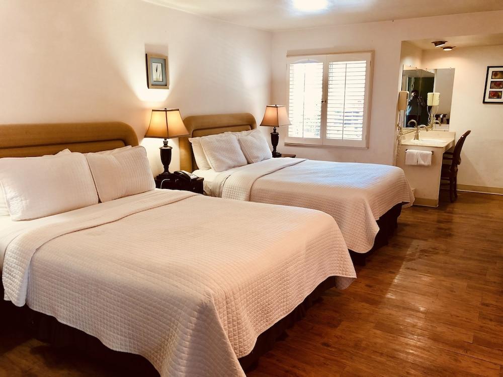 Carmel Resort Inn photo 62