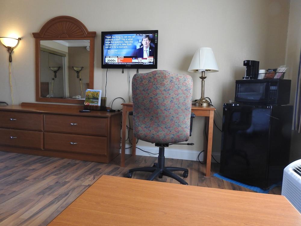 Relax Inn photo 8