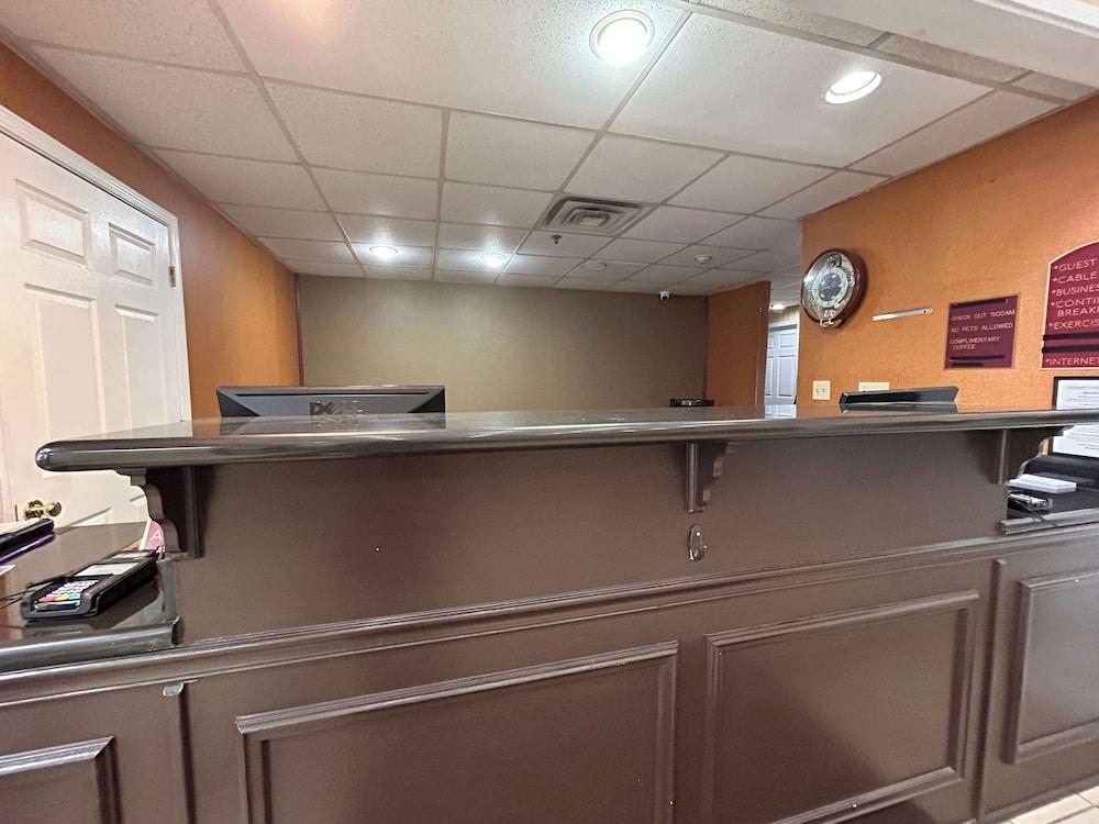 SureStay by Best Western Pearl Jackson Airport photo 6