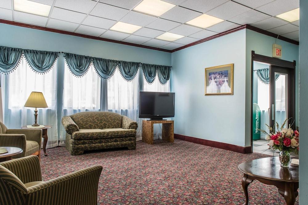 Rodeway Inn Brookville photo 7