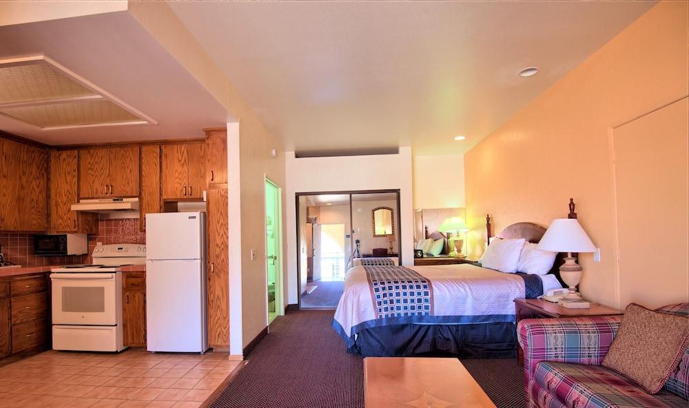 Americas Best Value Inn & Suites Joshua Tree National Park photo 28
