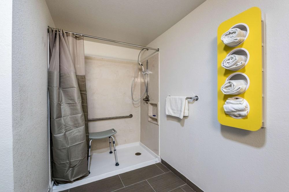 Motel 6 Peoria, IL photo 33
