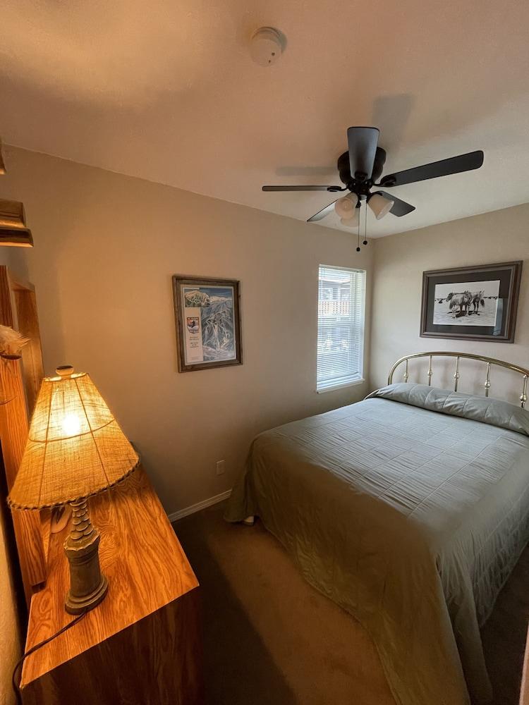 Auslander Condominiums photo 56