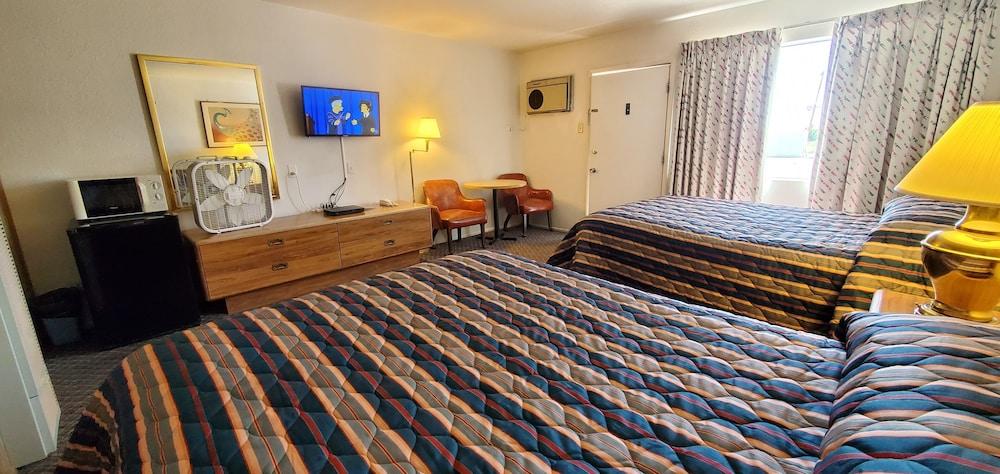 Budget Inn photo 45