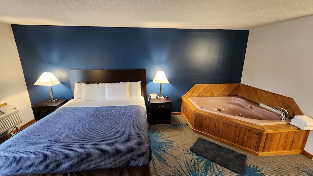 Econo Lodge Lakeshore photo 48