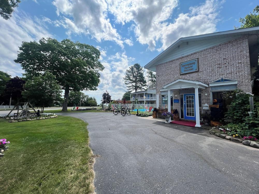 American Boutique Inn - Lakeview photo 15