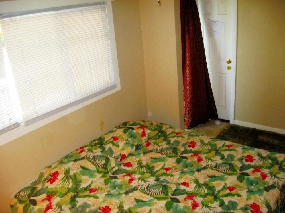 RK Hostel San Diego photo 55