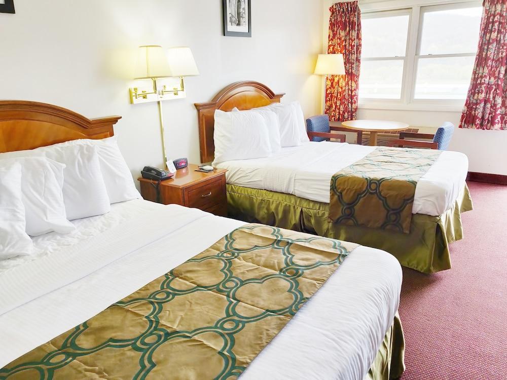 Countryside Inn photo 13