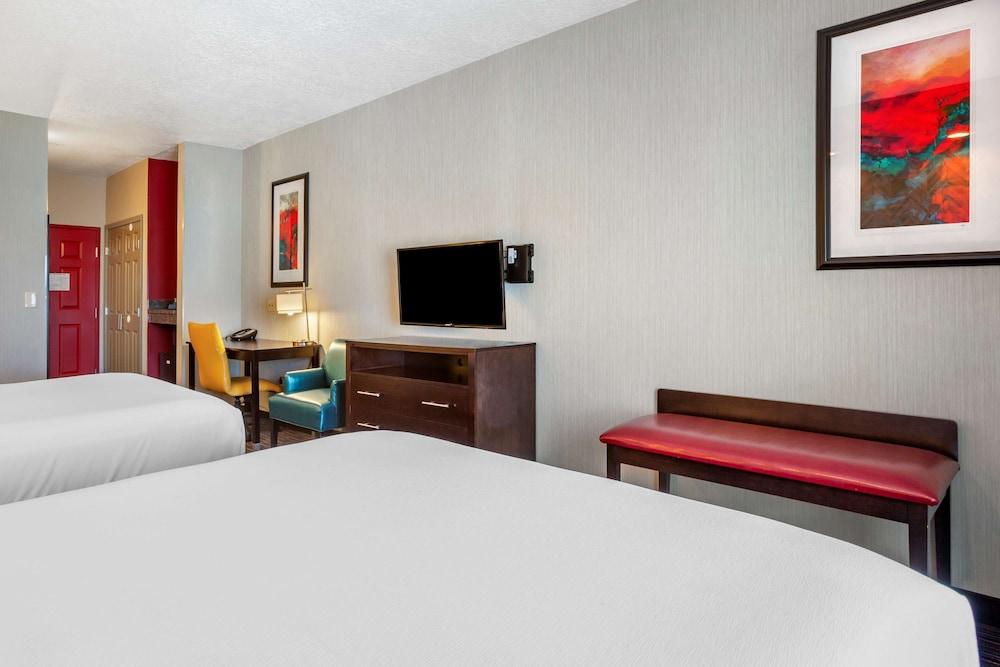 Best Western Plus Gallup Inn & Suites photo 11