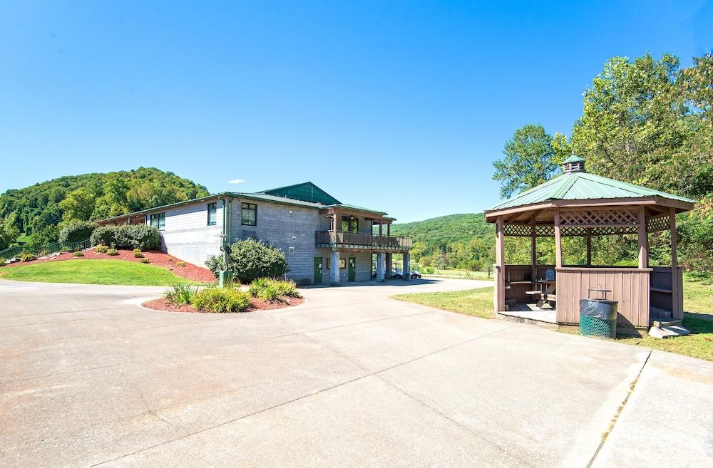 Pine Mountain State Resort Park photo 40