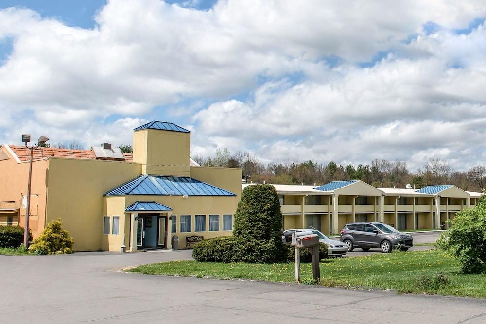Rodeway Inn Brookville photo 1