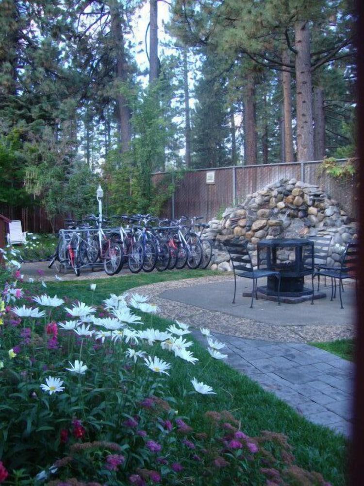 The Americana Village photo 36