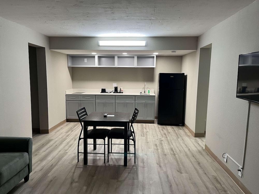 Studio 6 Suites West Memphis, AR - Memphis photo 19