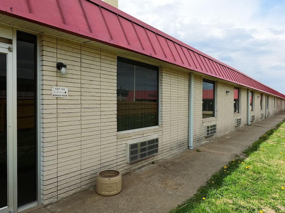 Salina Inn photo 14