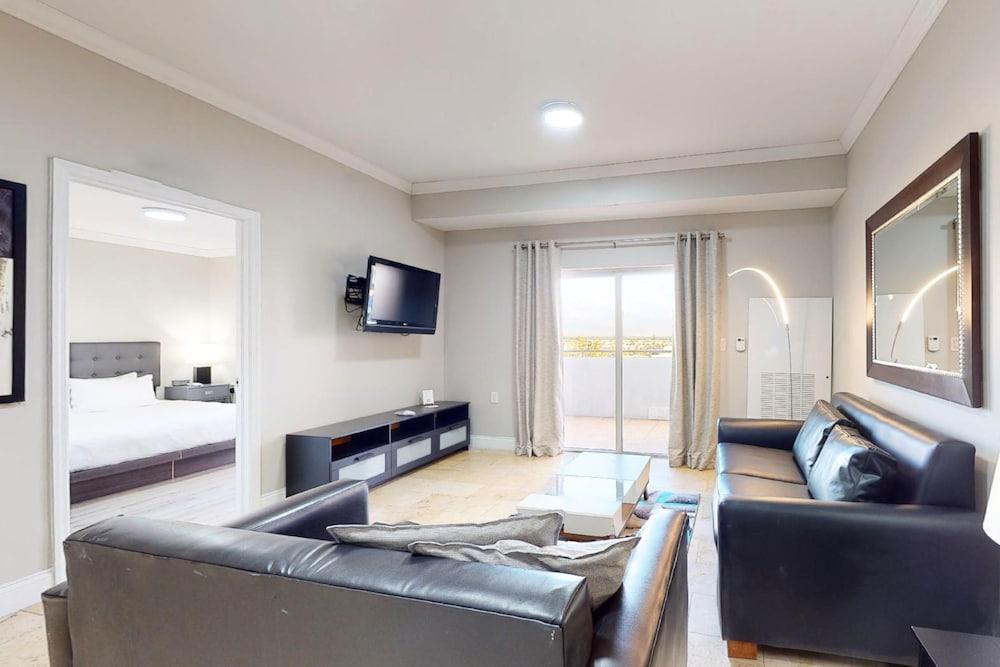 Nuvo Suites Hotel photo 43