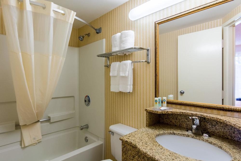 Quality Inn Manassas photo 9