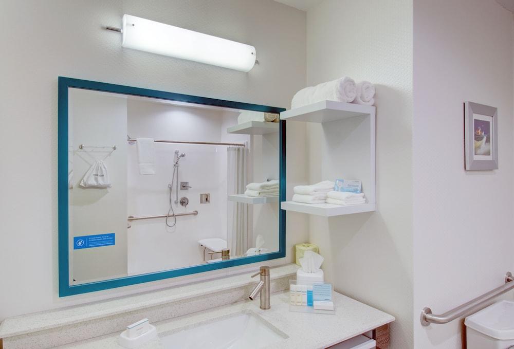 Hampton Inn & Suites Boston/Stoughton photo 22