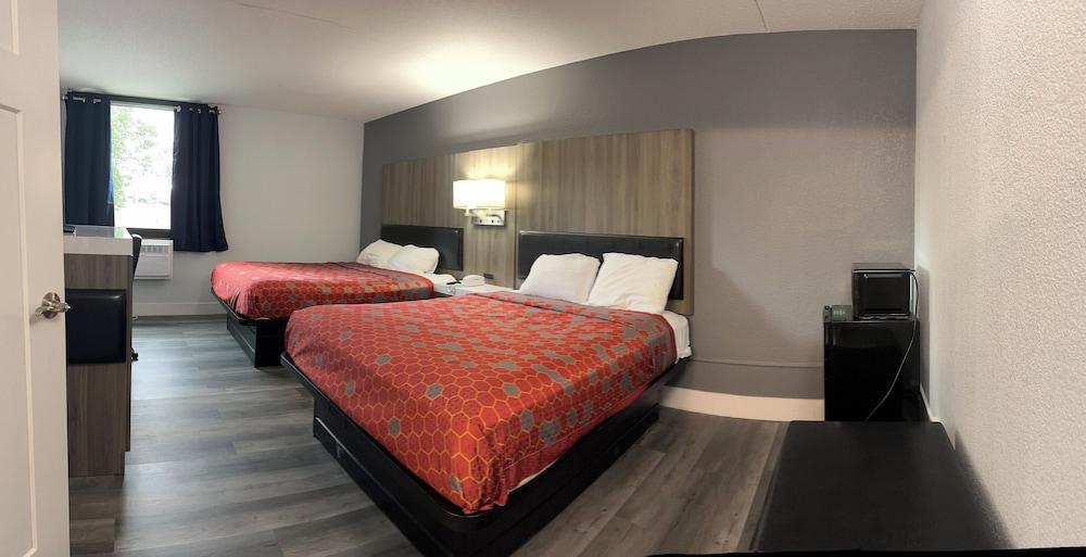 Blueway Inn & Suites Roseville photo 1