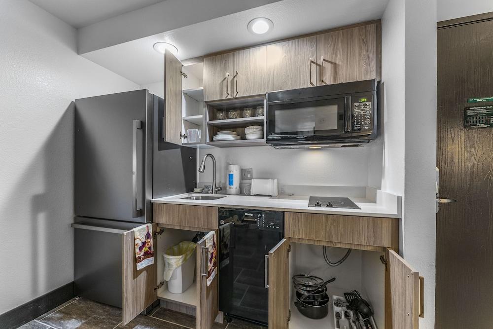 Metro Tempe Extended Stay photo 38