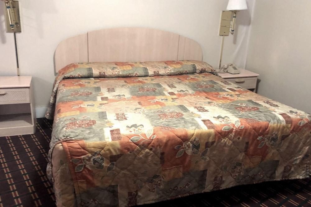 OYO Hotel Starlite Seneca Falls photo 14