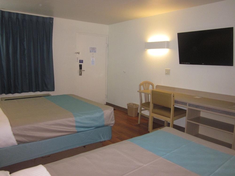 Motel 6 Bells, TN - Brownsville photo 11