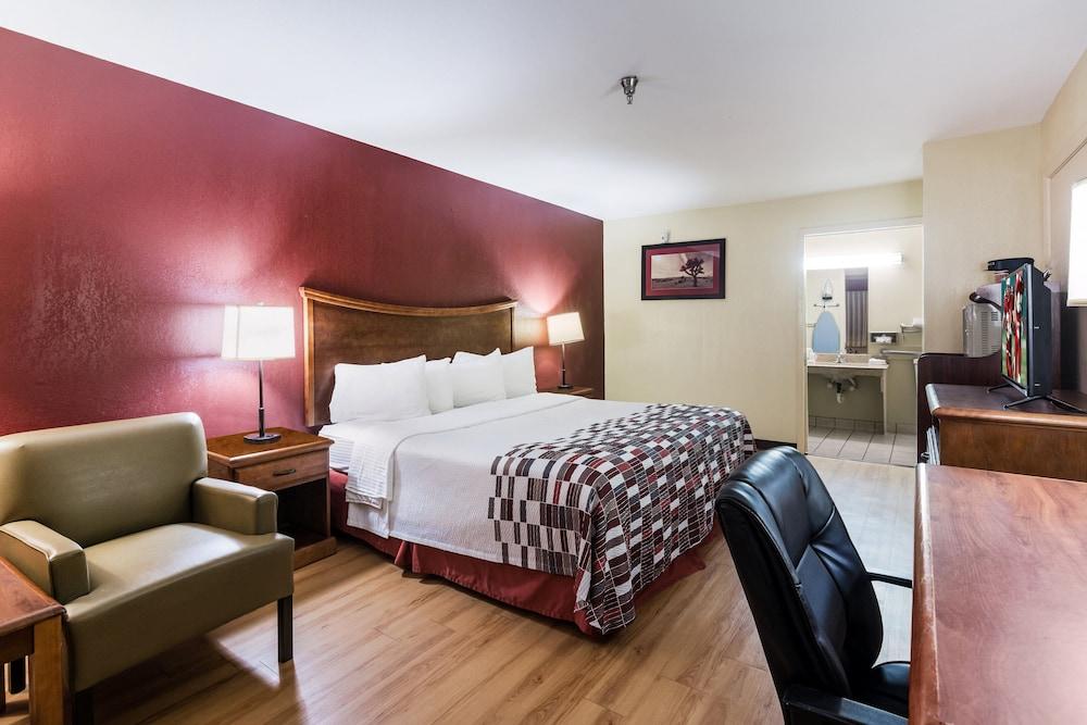 Red Roof Inn Conroe North - Willis photo 14