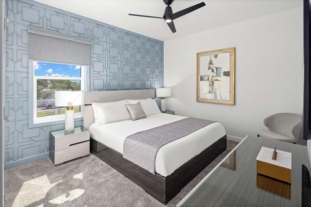 Harbor Island Beach Club by Villatel photo 60