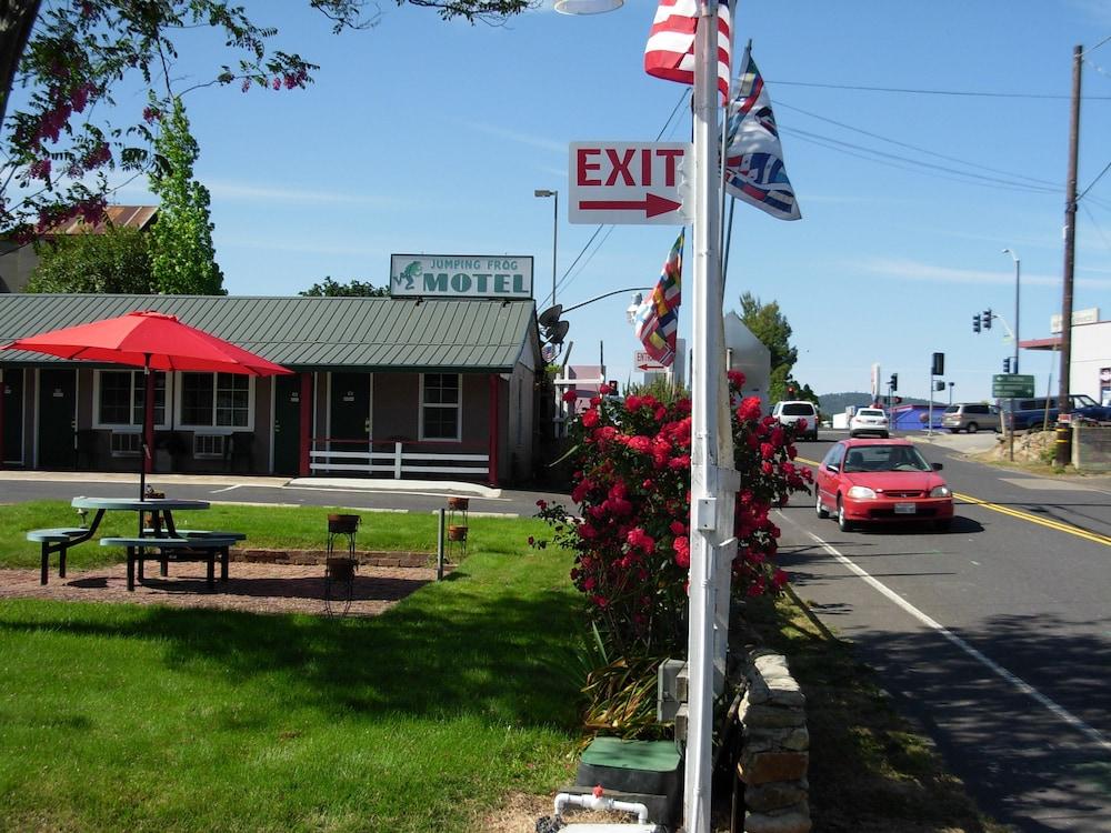 Jumping Frog Motel photo 58