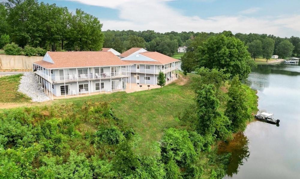 Crown Point Resort photo 55