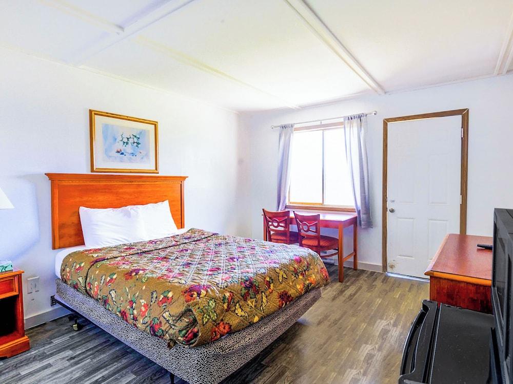 Country Hearth Inn & Suites By OYO Sturgis photo 35