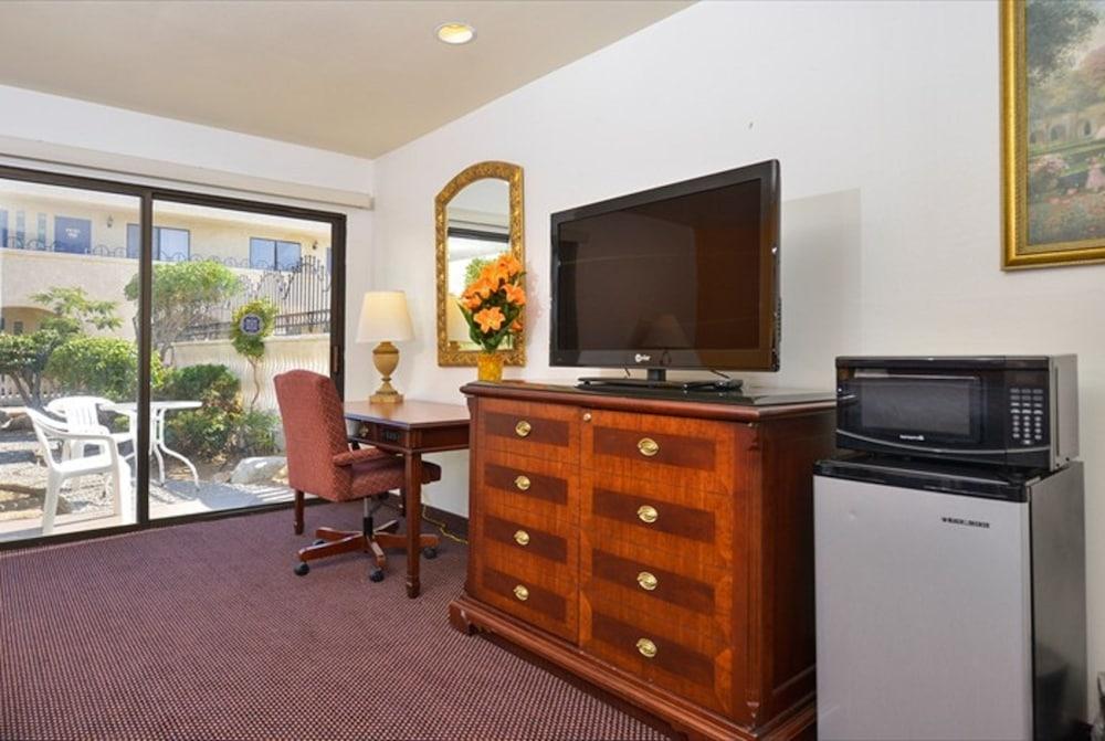Americas Best Value Inn & Suites Joshua Tree National Park photo 20