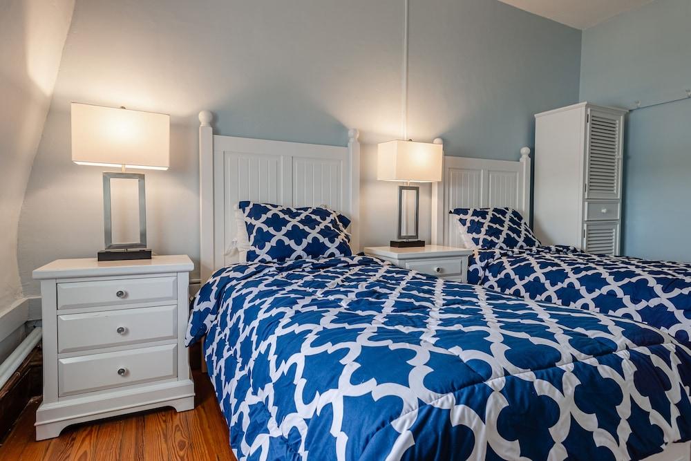 Narragansett Inn photo 29