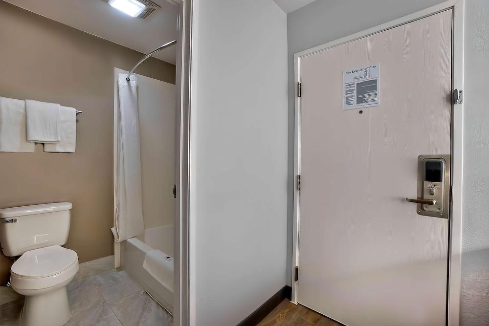Motel 6 Tulsa, OK - CENTRAL photo 13