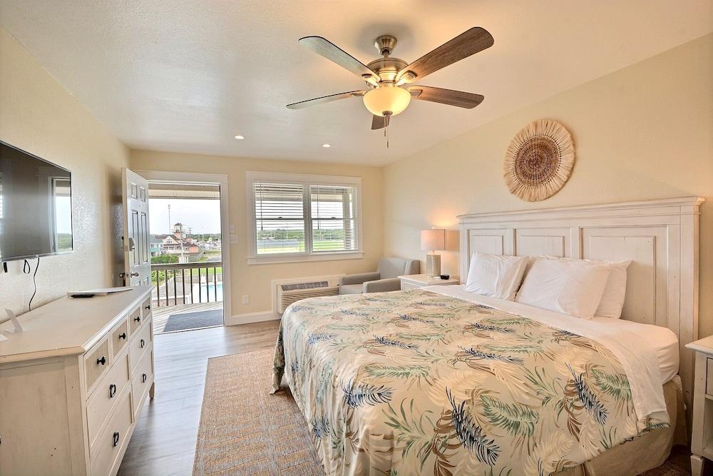 Lighthouse View Oceanfront Lodging photo 31