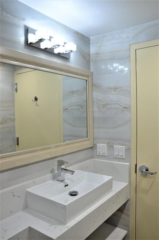 Lic Plaza Hotel photo 14