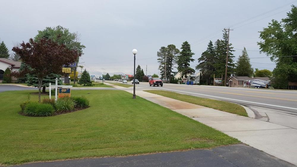 Crows Nest Inn Tawas photo 4