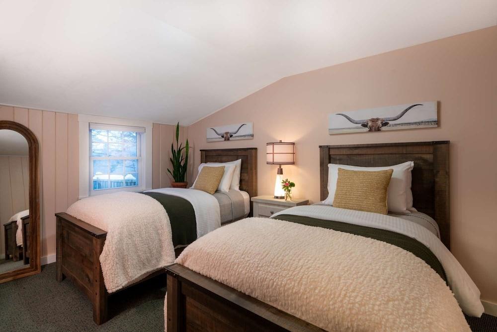 Tucker Hill Lodge photo 16