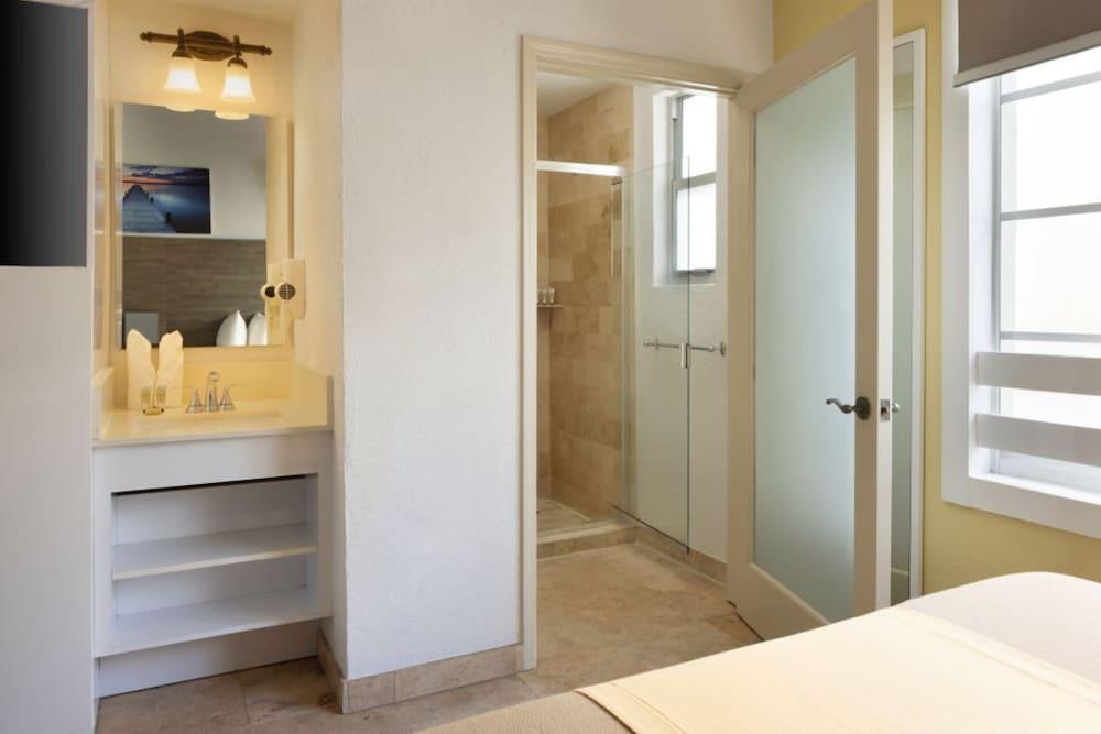 Ocean Five Hotel photo 18