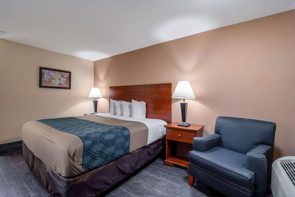 Econo Lodge Inn & Suites Cayce I-26 Airport photo 11