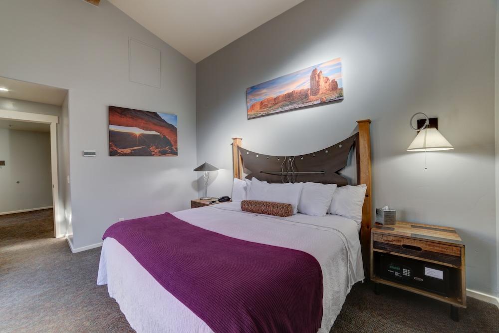 The Gonzo Inn photo 13
