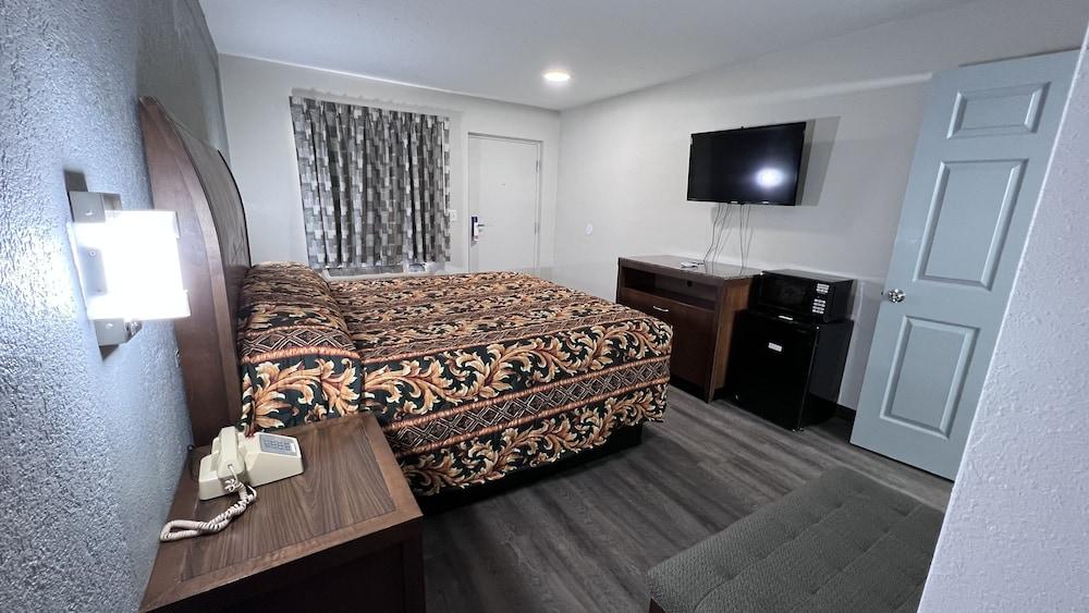 Royal Inn photo 6