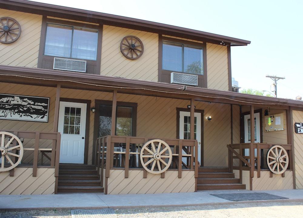 Wagon Wheel Restaurant Bar and Motel photo 15