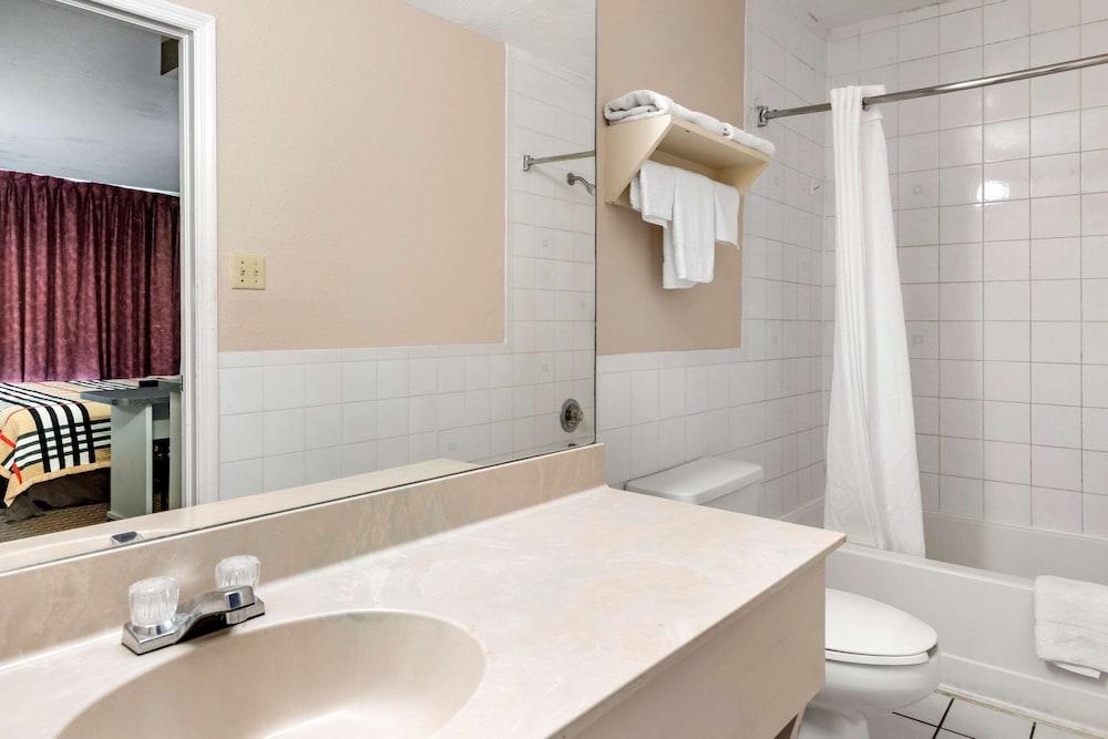 Rodeway Inn New Port Richey photo 21
