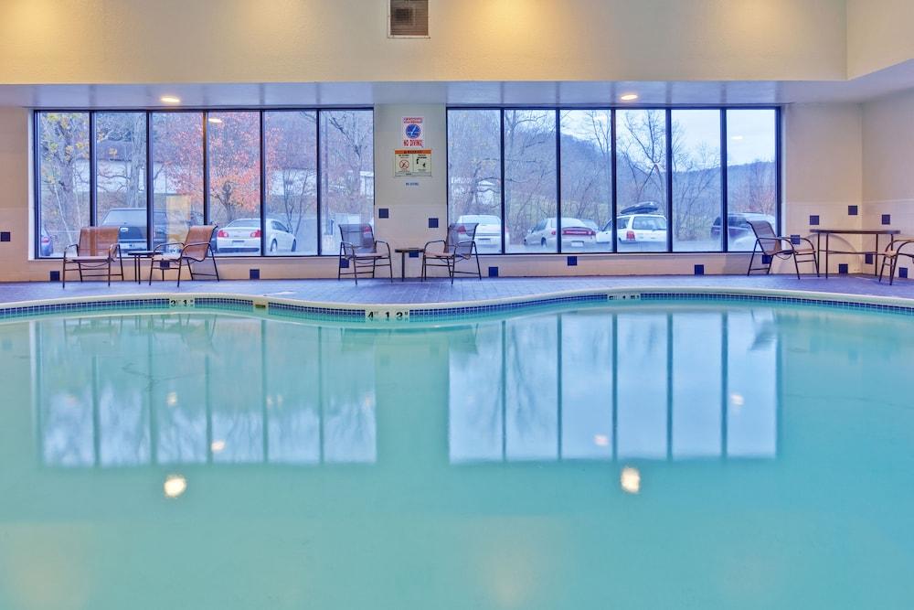 Holiday Inn Express Winfield by IHG photo 8