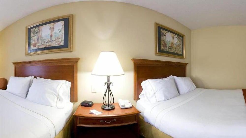 Holiday Inn Express Hotel & Suites Brooksville West by IHG photo 30